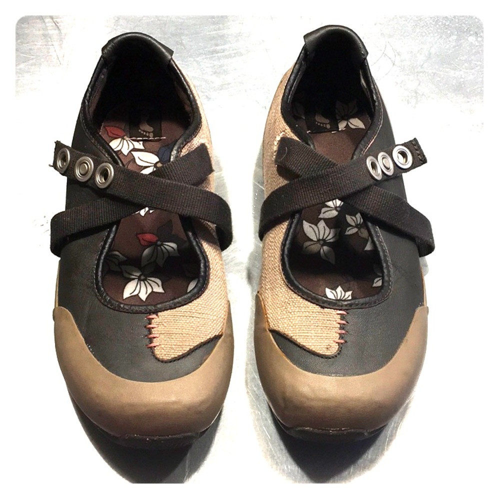Tera brand shoes